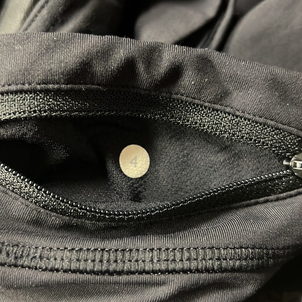Lululemon Women cropped leggings size 4‎ - Picture 7 of 10
